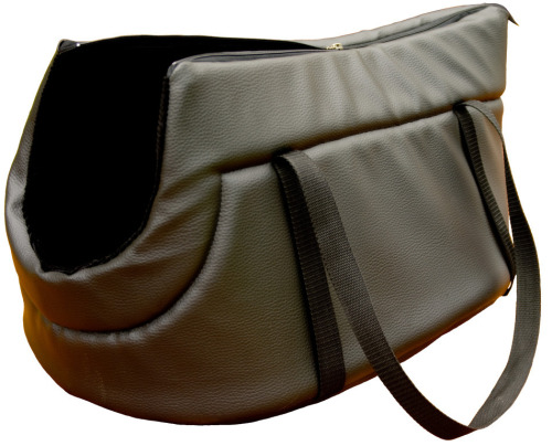 11: Transporttaske i sort læderlook