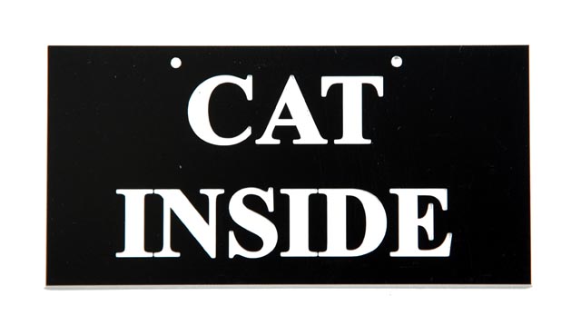 Skilt:  CAT INSIDE.