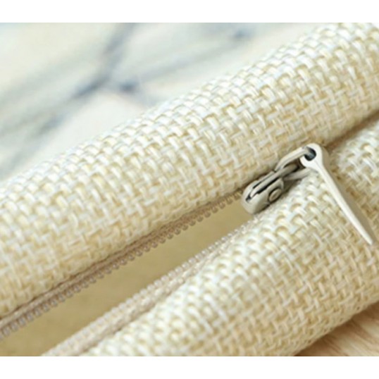 122Sofapudemedhundemotiv45x45cm-01